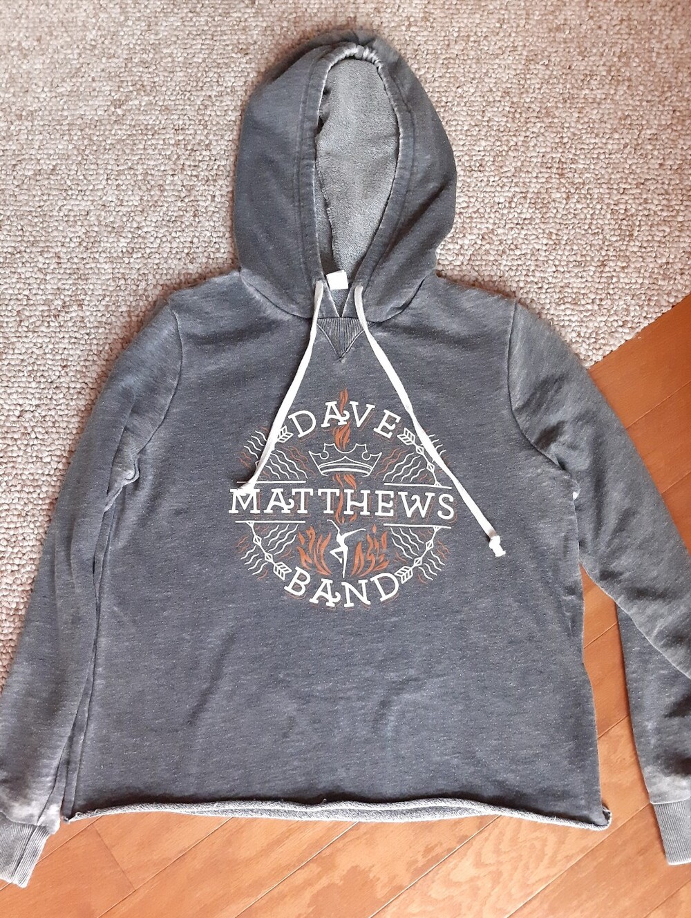 Dave Matthews Band Fire Dancer Distressed Look Hoodie size Small